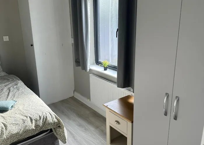 Luxury 3 Bed Overlooking River Erne Marina 度假居 贝尔特比特